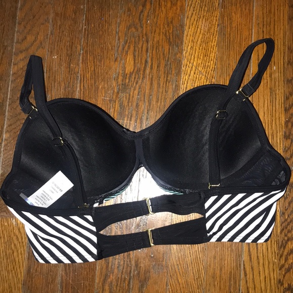 Swimsuits for All - Ashley Graham - Picture 2 of 4